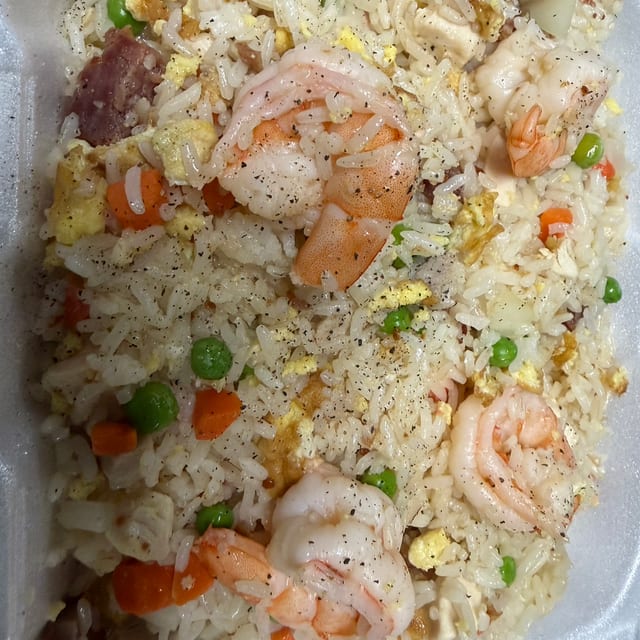 Cơm Chiên Dương Châu.