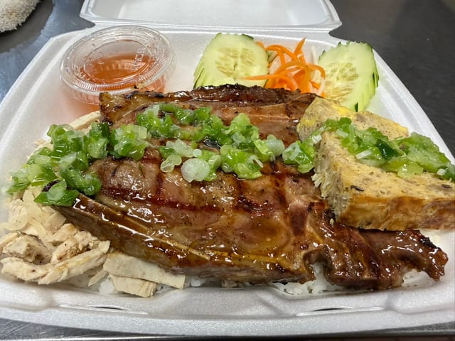 Cơm Tám Bì Sườn Chả.
