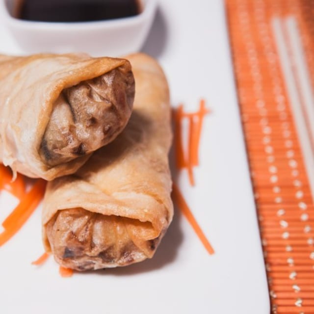 Gỏi Cuốn Thịt Nướng.